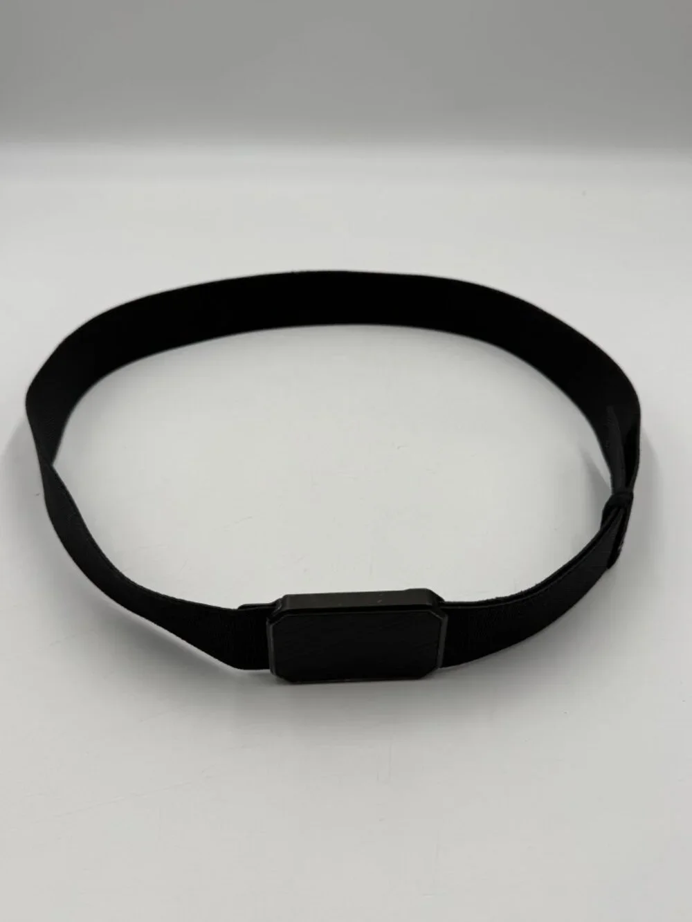Groove Life Magnetic Belt Size Small Adjustable Black Dark Gray Scratched